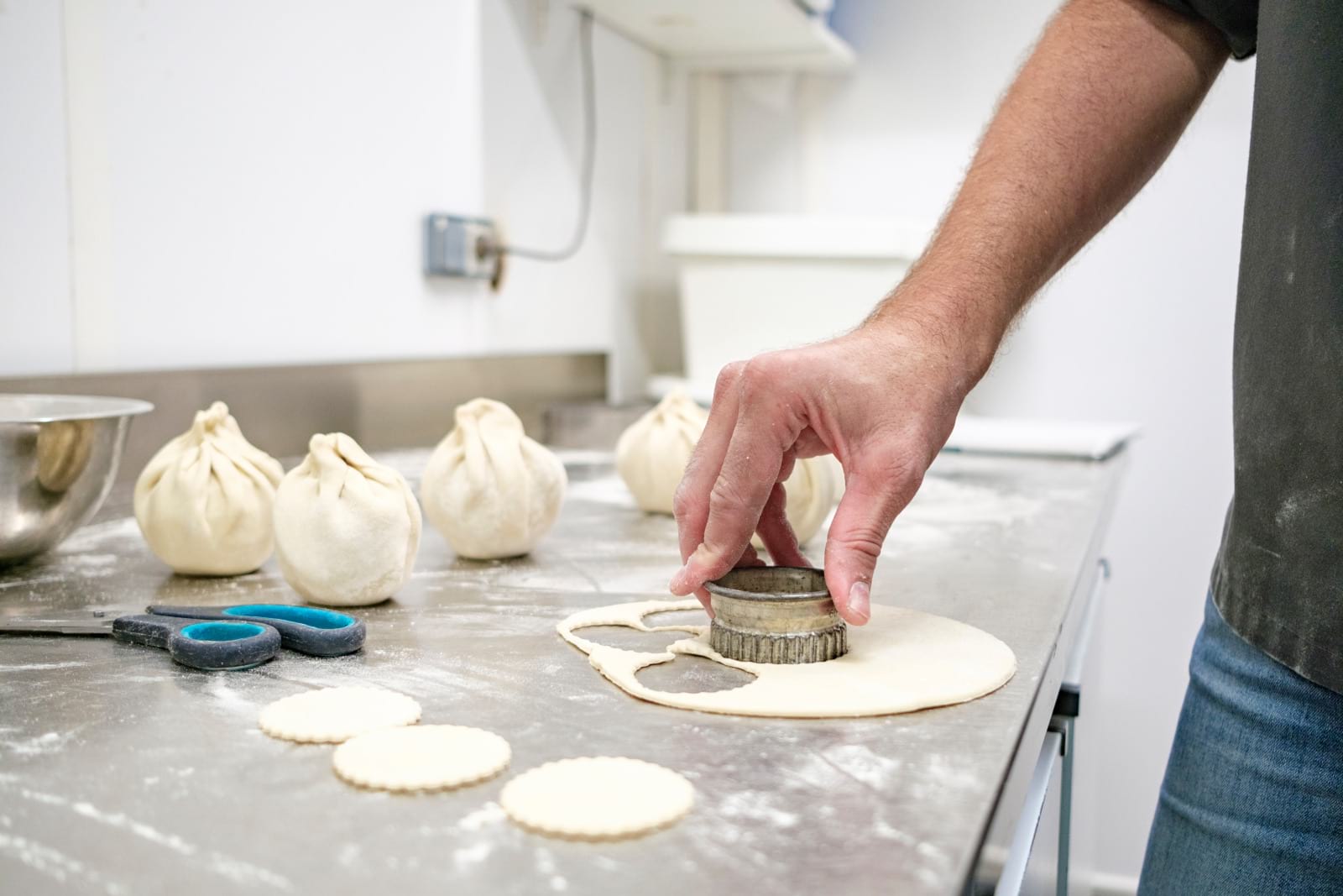 Les petits ronds serviront de chapeaux