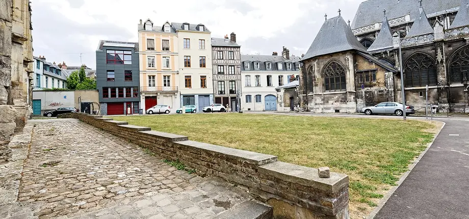 Place du chêne rouge avant