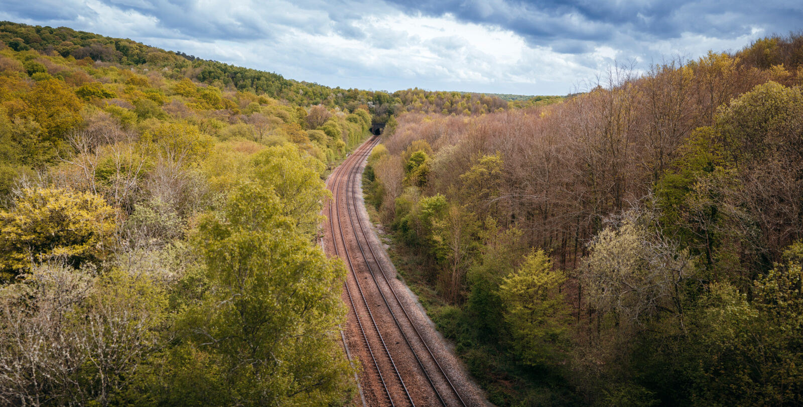 Une ligne de chemin de fer à Grand-Couronne
