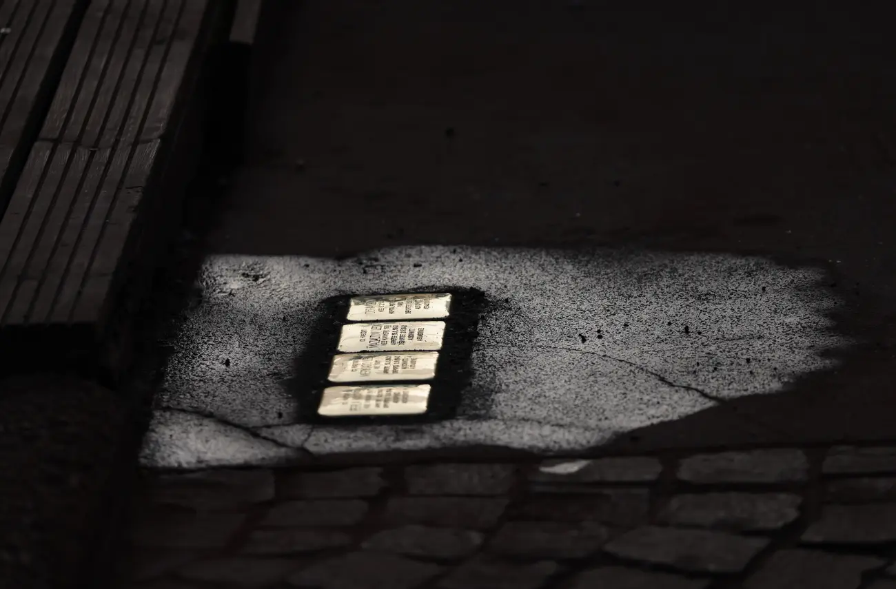 Pavés à la mémoire des victimes du nazisme Pavés à la mémoire des victimes du nazisme