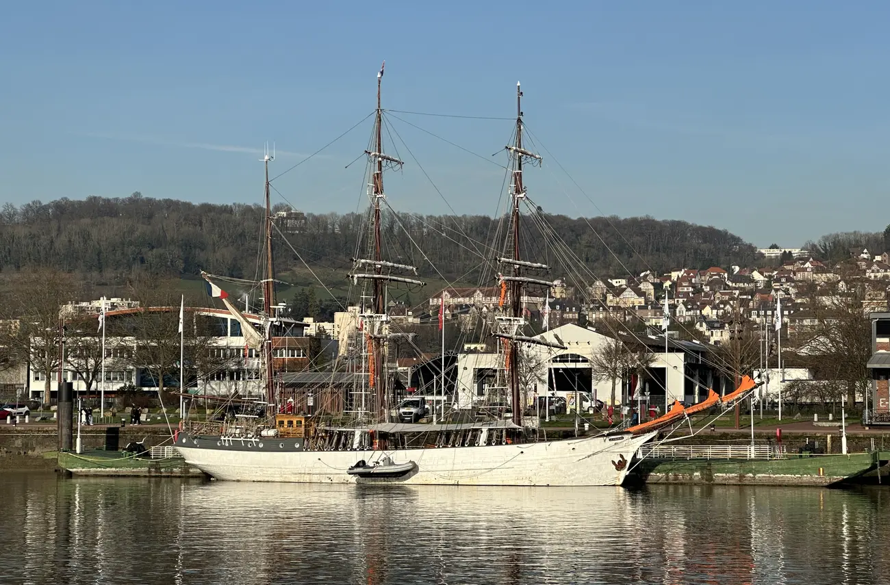 La Métropole Rouen Normandie s’associe à l’École des Pôles lors de l’escale du navire Le Français La Métropole Rouen Normandie s’associe à l’École des Pôles lors de l’escale du navire Le Français