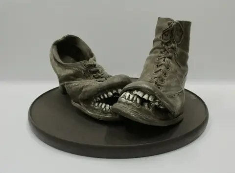 Votez pour d'étranges objets !