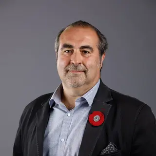 Consultez la fiche de BEREGOVOY