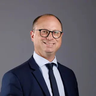 Consultez la fiche de ROULY